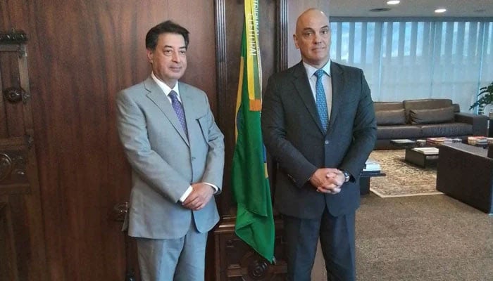 Chief Election Commissioner Sikandar Sultan Raja (left) meets Chief Justice of Superior Court of Brazil and President TSE Alexendre de Moraes. — ECP/File