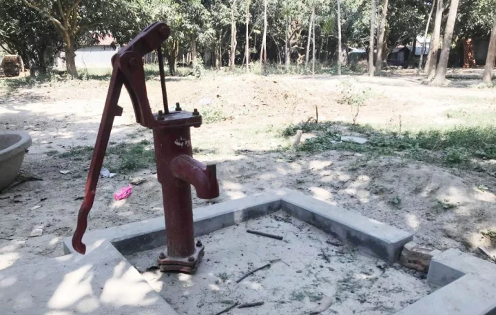 The image shows a tubewell which becomes dysfunctional following the going down of groundwater in Rajshahi. Photo: Dhaka Tribune