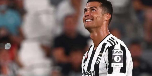 Cristiano Ronaldo's crazy fan walks 1,200km to meet him
