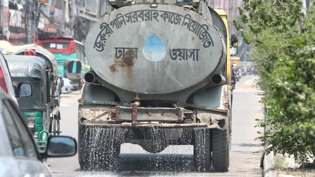 Water crisis grips Dhaka amidst sweltering heat