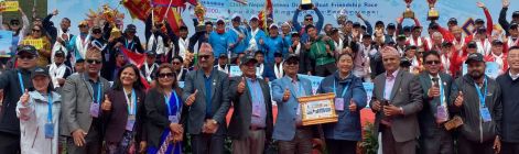 चीन-नेपाल पठार ड्र्यागन बोट रेस सफलतापूर्वक सम्पन्न, नेपालले हात पार्यो सहज जित