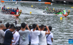 Dragon boat races held across China to mark Duanwu Festival