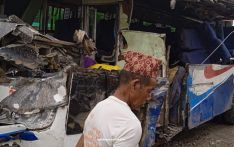 सर्लाहीमा बस र ट्रक ठोक्किँदा तीन जनाको मृत्यु