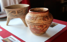 英媒：3.99美元“淘”到玛雅时期花瓶，美国女子无偿捐给墨西哥