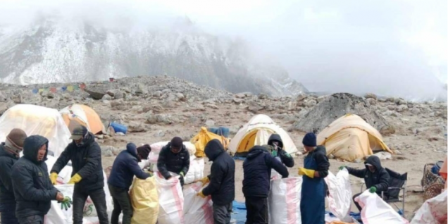 珠峰污染控制委员会从大本营收集 85 吨垃圾
