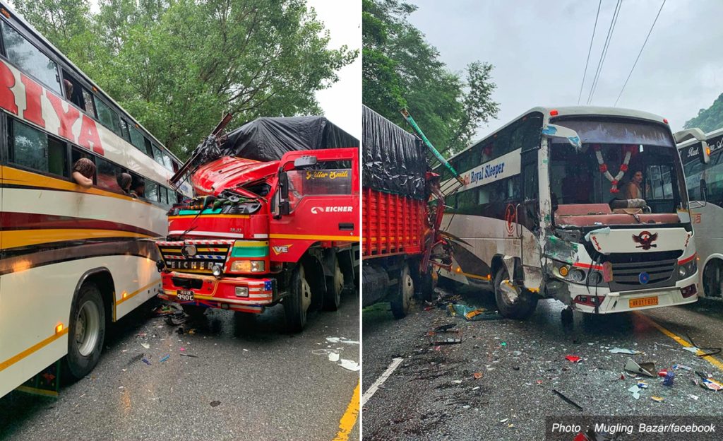 bus-and-truck-collision-in-Simaltal-Narayangadh-Mu