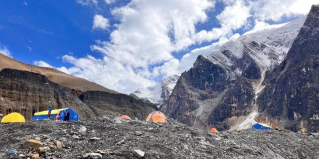 五名俄罗斯登山者在道拉吉里峰遇难