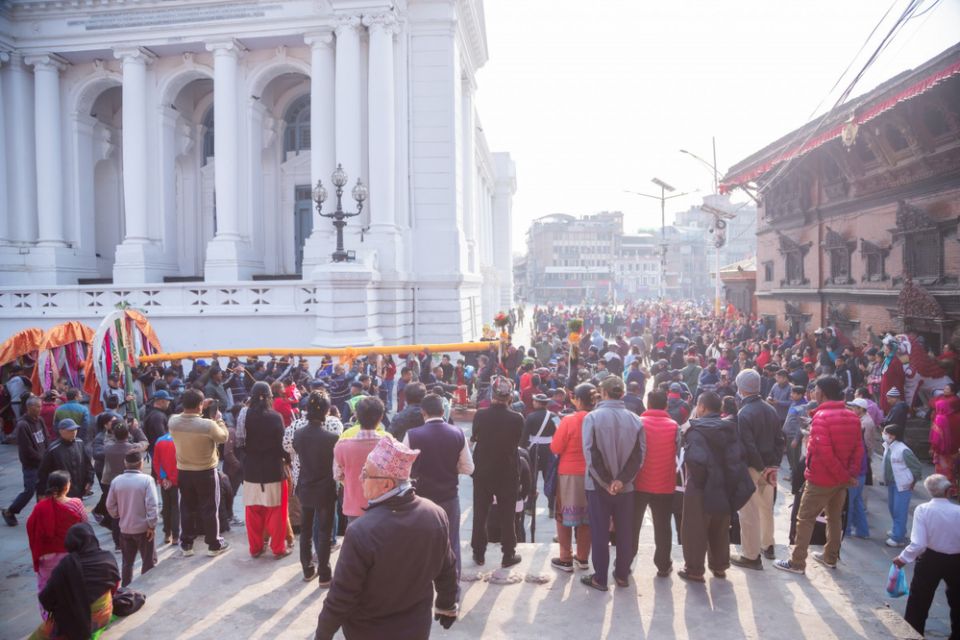 On the start of Holi, a three-story cloth was put up in Basantpur