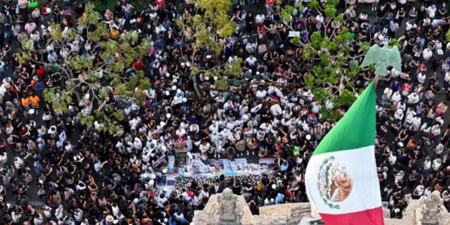 Mexicans protest for victims of latest mass grave discovery