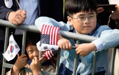 詹德斌：关税战中，韩国应避免成为“最软的柿子”