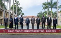 中国外长在金砖国家外长会上表示：妥协退缩只会让霸凌者得寸进尺