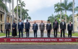 中国外长在金砖国家外长会上表示：妥协退缩只会让霸凌者得寸进尺