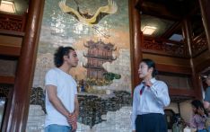 China enhances policies to improve travel and shopping experiences for international visitors