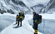 5 Ukrainian, 4 Sherpa climbers complete Everest-Lhotse traverse