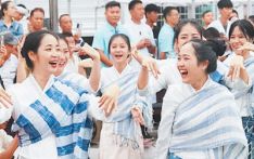 从“磨丁”到“磨憨”，探寻中老铁路的历史渊源——走访现代口岸，感受古道驿站
