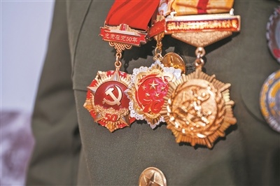 “是个有良心的中国人，就应该站出来”（时空对话）