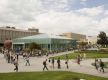 美媒：学生减、预算砍，美国大学城“走向萧条”