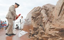 “把先辈们用生命结下的情谊传承下去”