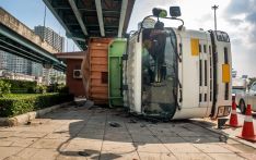 墨西哥一公交车侧翻致11人死亡