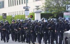 逮捕移民引不满，美多地爆发冲突，特朗普出动国民警卫队平息加州骚乱