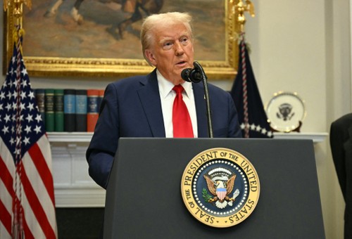 10-ttmydonaldtrump_BLCQ