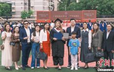 东盟学子广西毕业：老挝女孩圆医学梦 印尼兄妹盼归国创业