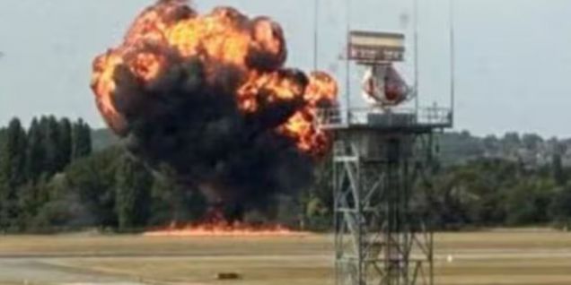 4 killed after plane crashes at London airport