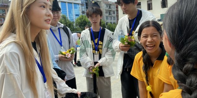 中国青少年志愿者走进尼泊尔：用双手与真心绘出中尼友谊新篇章