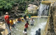 आकर्षक गन्तव्य बन्दै आमपानी झरना