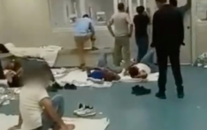 美媒：纽约一联邦大楼内被拘移民画面曝光，拍摄者自称“像狗一样”被对待