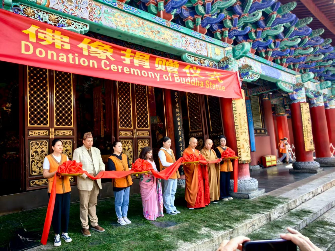 Nepal-gifts-70-kg-Buddha-statue-to-China-to-mark-70th-Anniversary-5