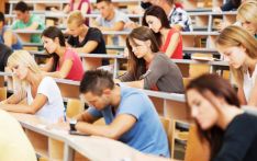 美媒：骗子盯上了美国大学生