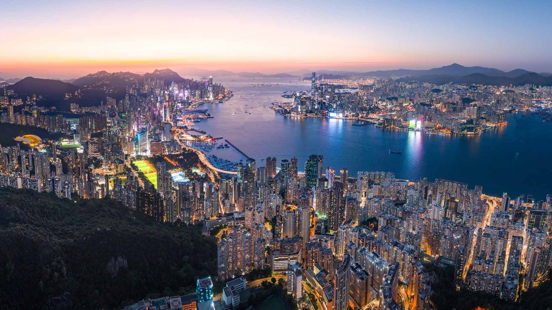 the-charm-of-the-bright-city-1920x1080
