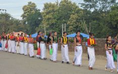 थारु वस्तीमा अष्टिम्कीको रौनक, महिलाहरु अष्टिम्की मनाउँदै
