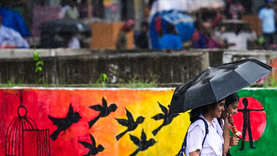 AFP__20240902__36FC9RV__v1__MidRes__BangladeshWeatherRain-7ky4h3jkeay8q41tbqlmngdqvqyfj0beidre75ezh34