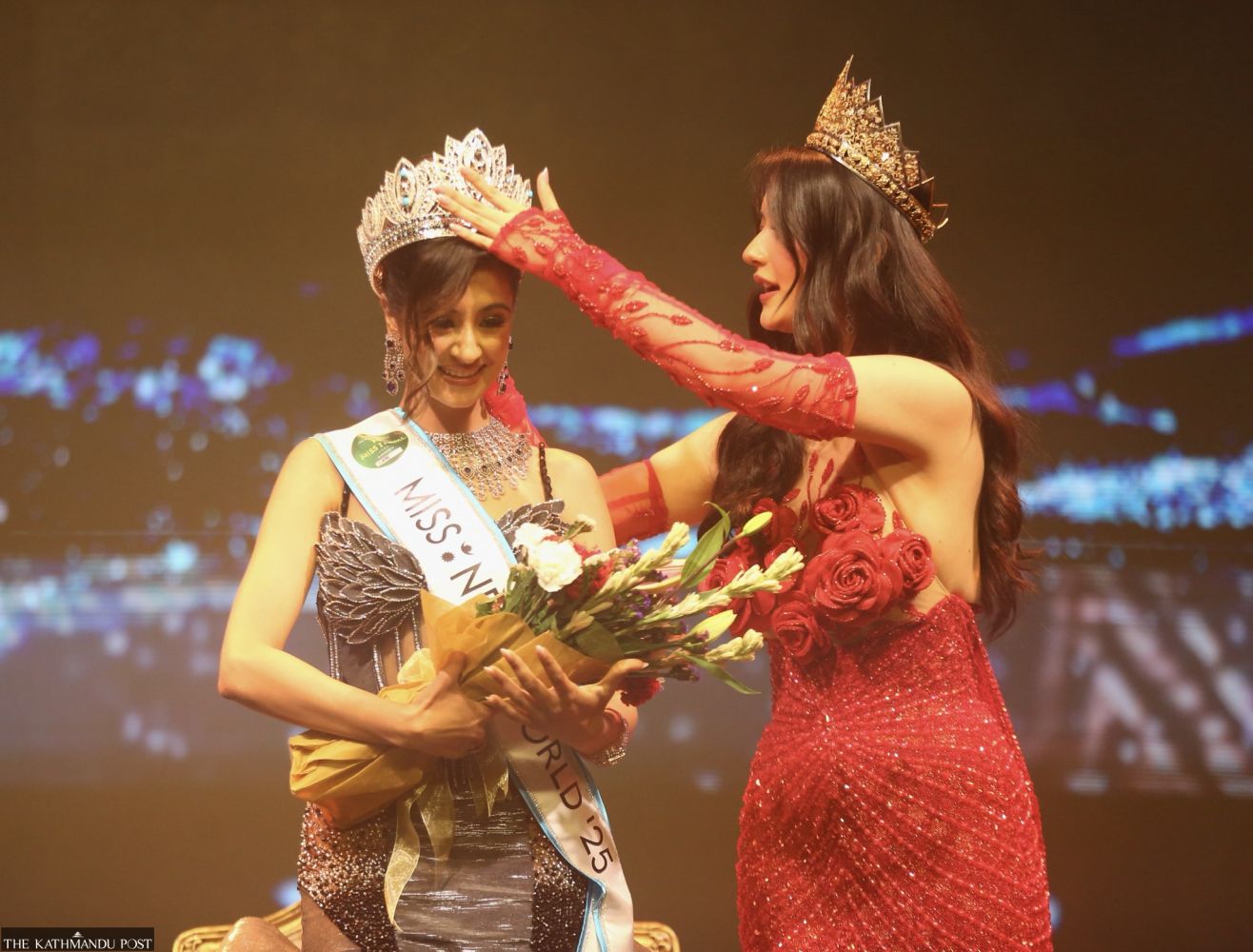 miss nepal luitel x2
