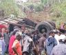 斯里兰卡一汽车坠崖 已致15人死亡
