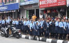 पोखरामा जेनजीको प्रदर्शन : विद्यालय पोसाकमै सहभागी भए विद्यार्थीहरू