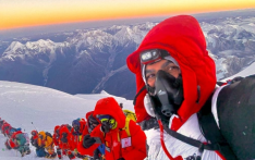 “真顶”“假顶”体验无差，安全才是关键——登山者呼吁尼泊尔改革马纳斯鲁峰认证制度