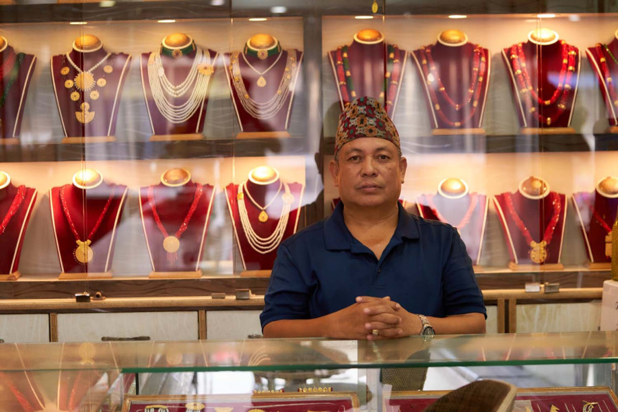 Gold fever grips Nepal as economy stalls and fears mount