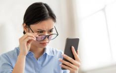 随着年龄增长眼睛也会“闹脾气”,老花眼真的提前了吗