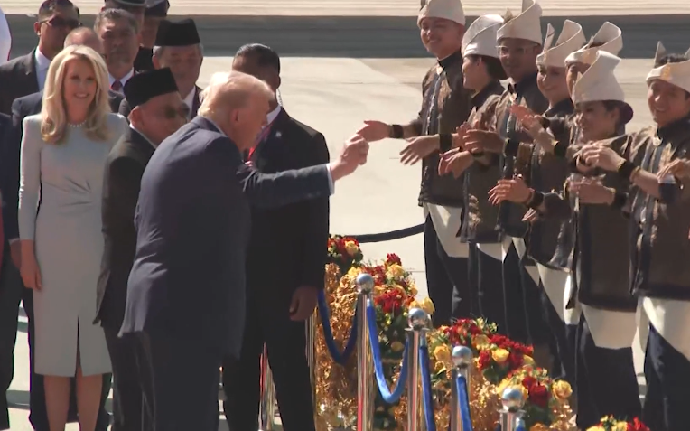trump in asia x1