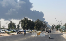 外媒：伊拉克一油田输油管道起火已致两人死亡，多人受伤，伊石油部发声