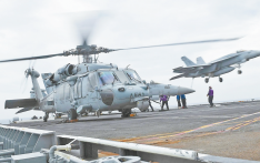 遭受攻击？劣质燃油？设备故障？美航母连坠两机原因引猜测