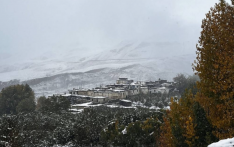 安纳普尔纳、马纳斯鲁和木斯塘遭遇大雪，高海拔徒步活动暂停