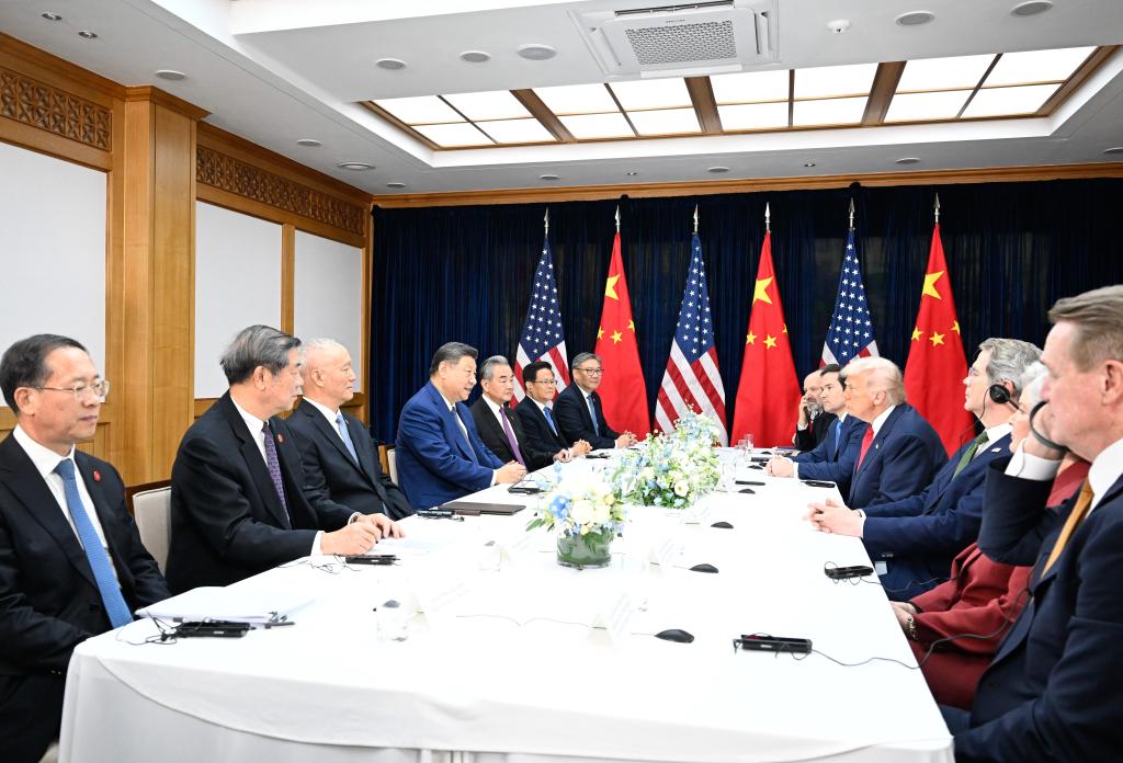 Xi, Trump meet in Busan to steady ties, shore up global confidence x3