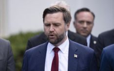 美副总统万斯：“停摆”若持续至感恩节 航空交通将面临“灾难”