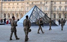 外媒：卢浮宫失窃珠宝现身黑市，以色列安保公司披露曾获暗网销赃提议