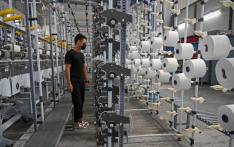 全球服装品牌因尼政局不稳暂缓投资计划 印美关税协议或进一步挤压尼机遇