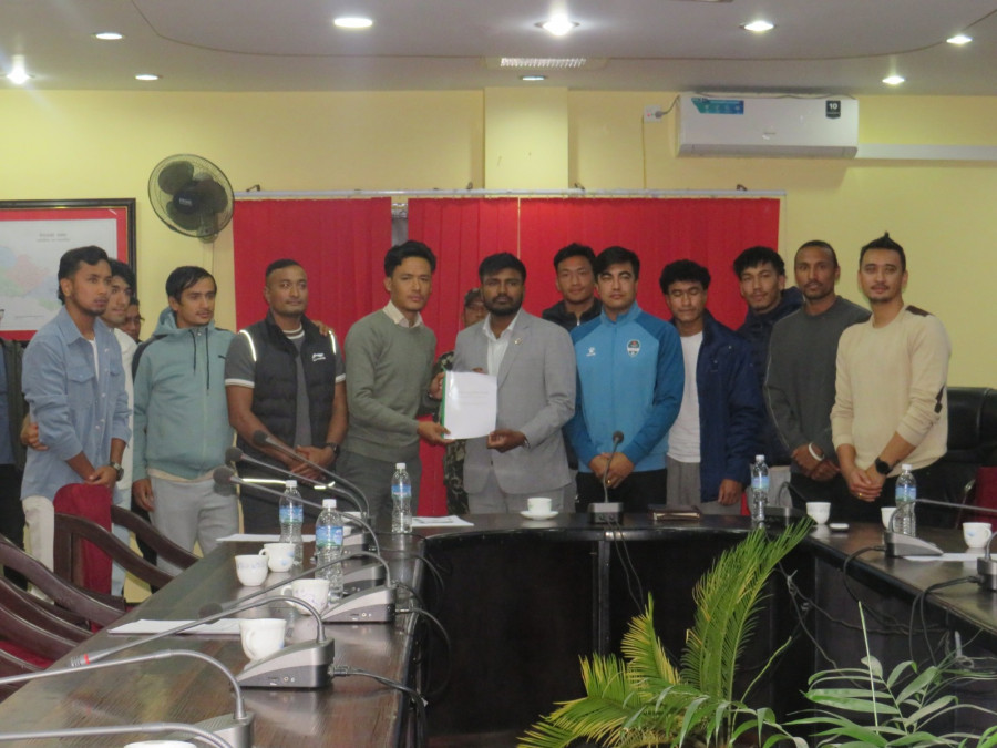 Footballers decry ANFA decision not to hold A-Division league this year